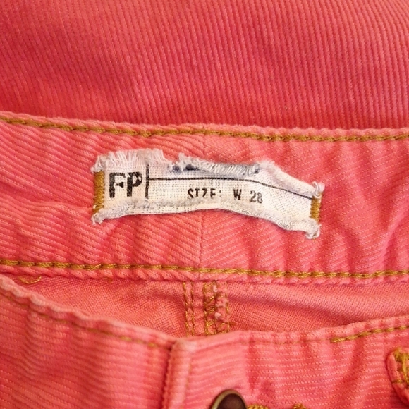 Free People Salmon Corduroy Straight Leg Pants. Excellent Condition Size 28 - Picture 13 of 14